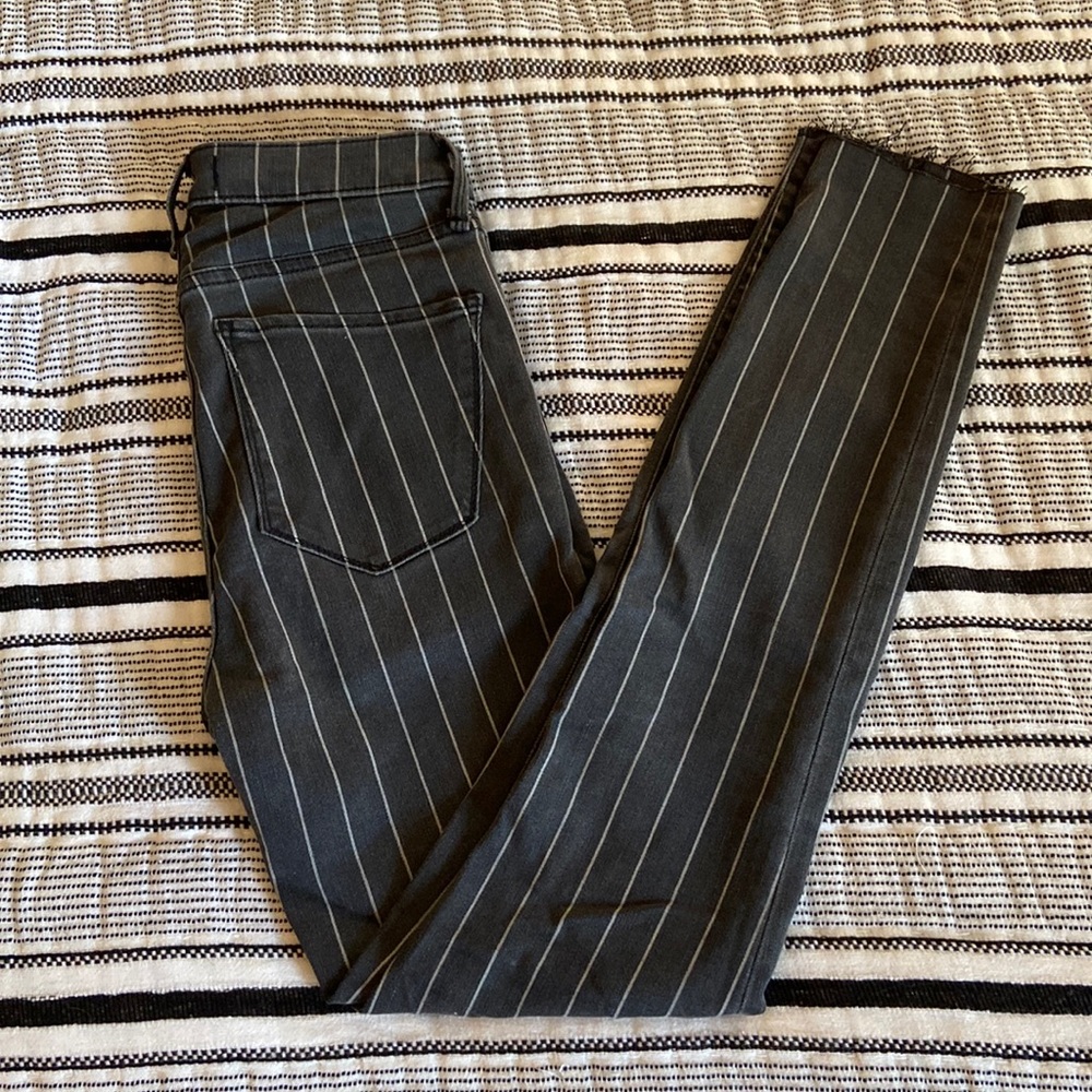 Abercrombie & Fitch High Rise Super Skinny Ankle Striped Jean